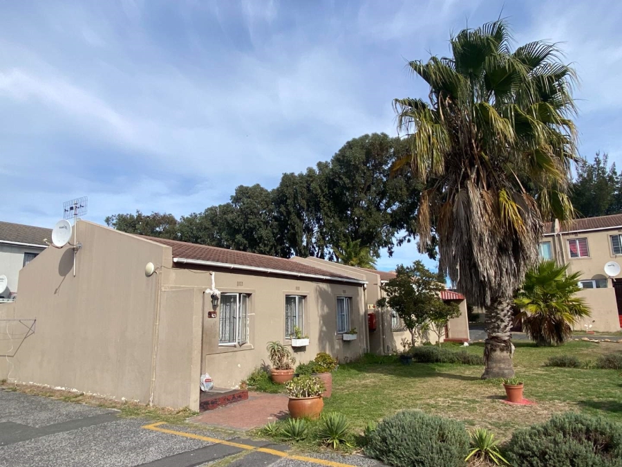 3 Bedroom Property for Sale in Wetton Western Cape
